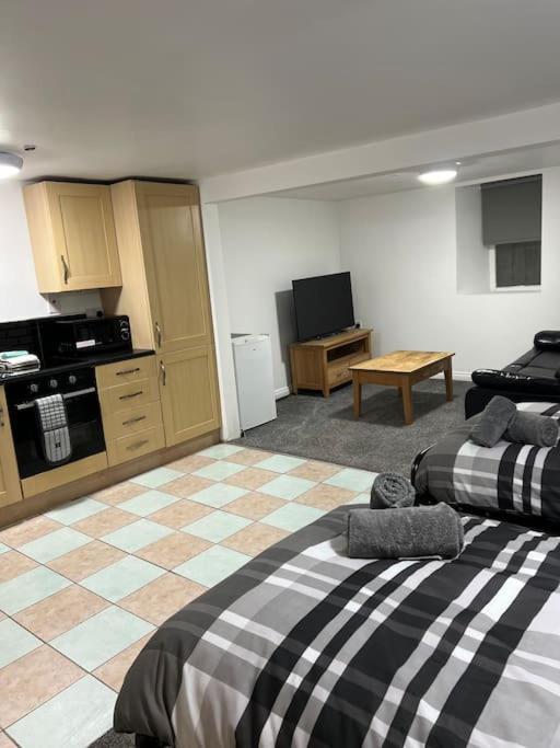 Studio Flat Twin - Town Centre Мърдър Титфил Екстериор снимка